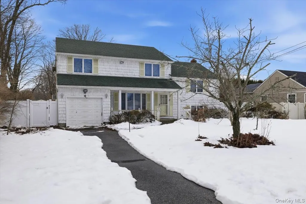 4 Karp Drive Islip Terrace NY 11752