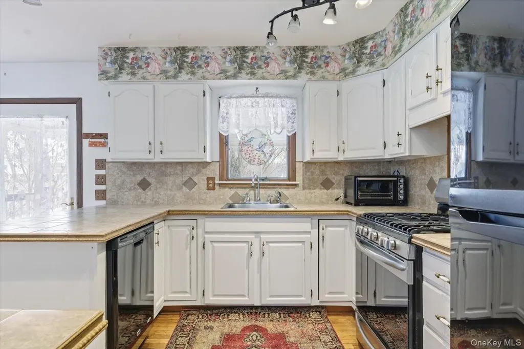 4 Karp Drive Islip Terrace NY 11752