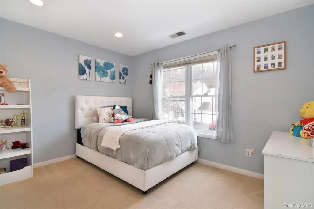 143 Classic Court White Plains NY 10603