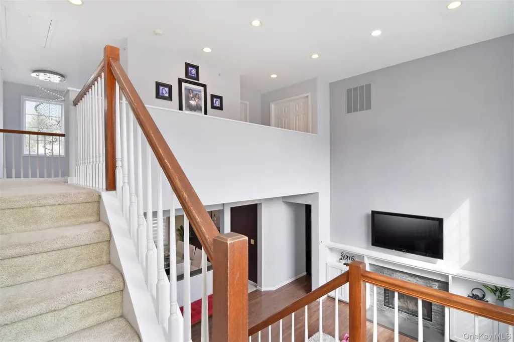143 Classic Court White Plains NY 10603