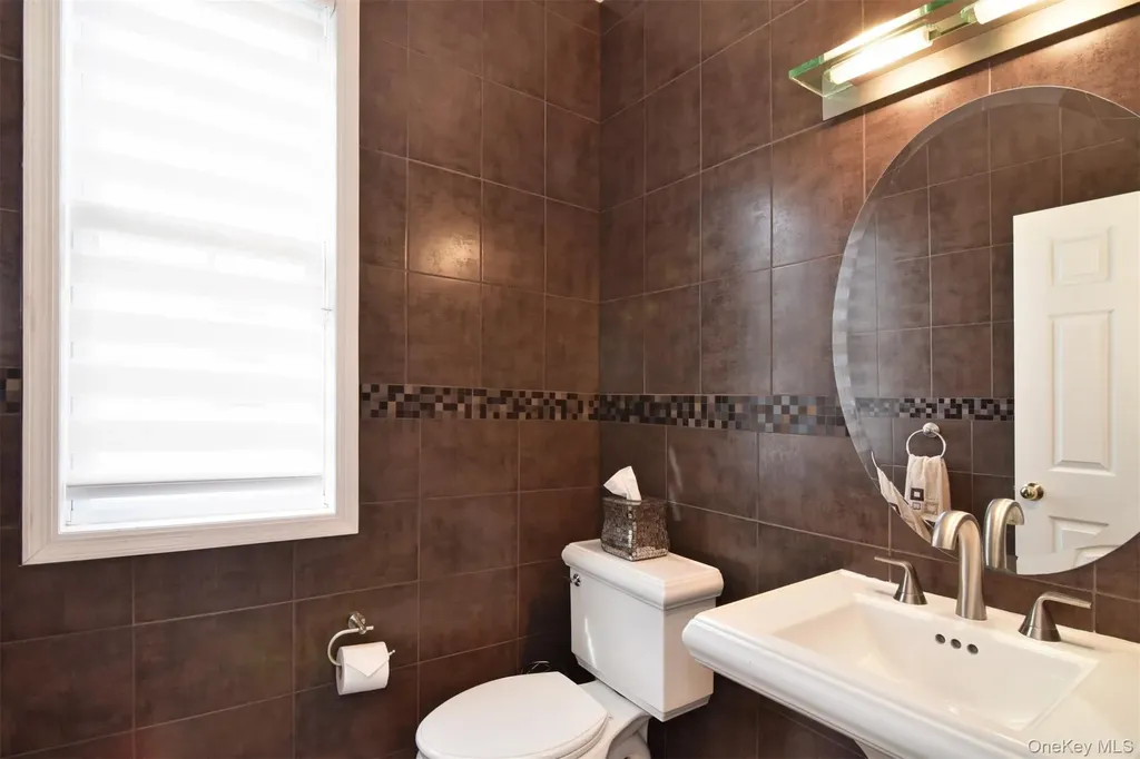 143 Classic Court White Plains NY 10603
