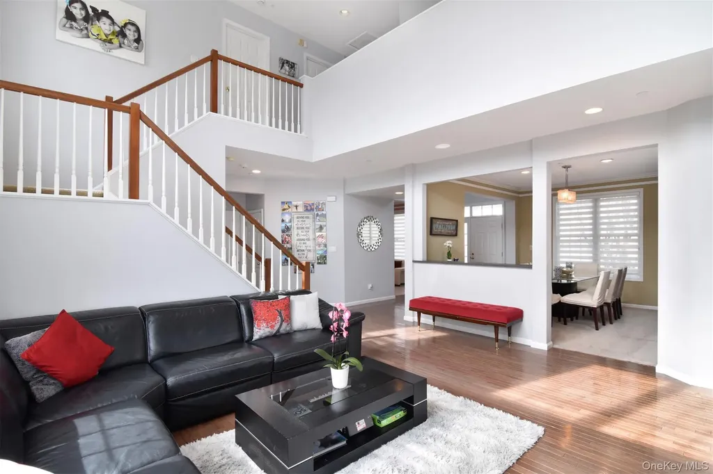 143 Classic Court White Plains NY 10603