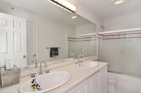 143 Classic Court White Plains NY 10603