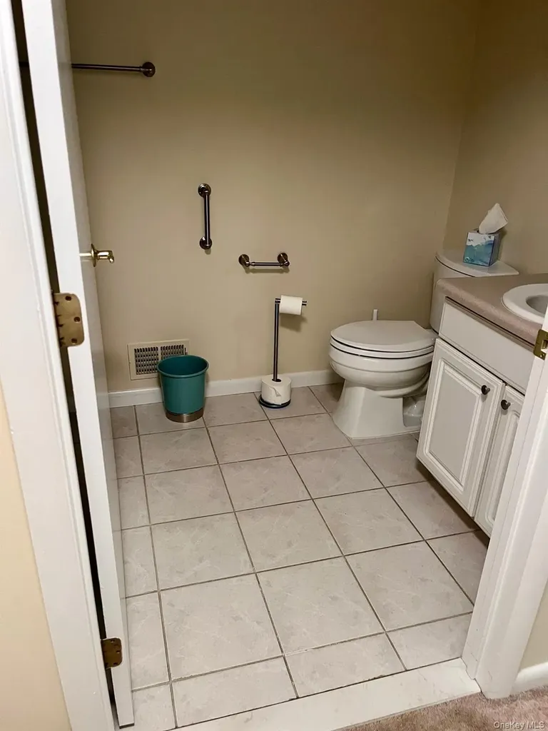 1102 Scenic Lane Poughkeepsie NY 12603