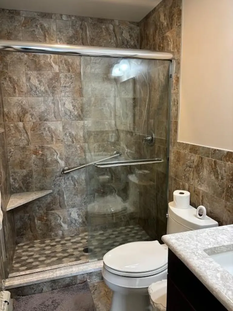 47 Sherbrooke Road Lindenhurst NY 11757