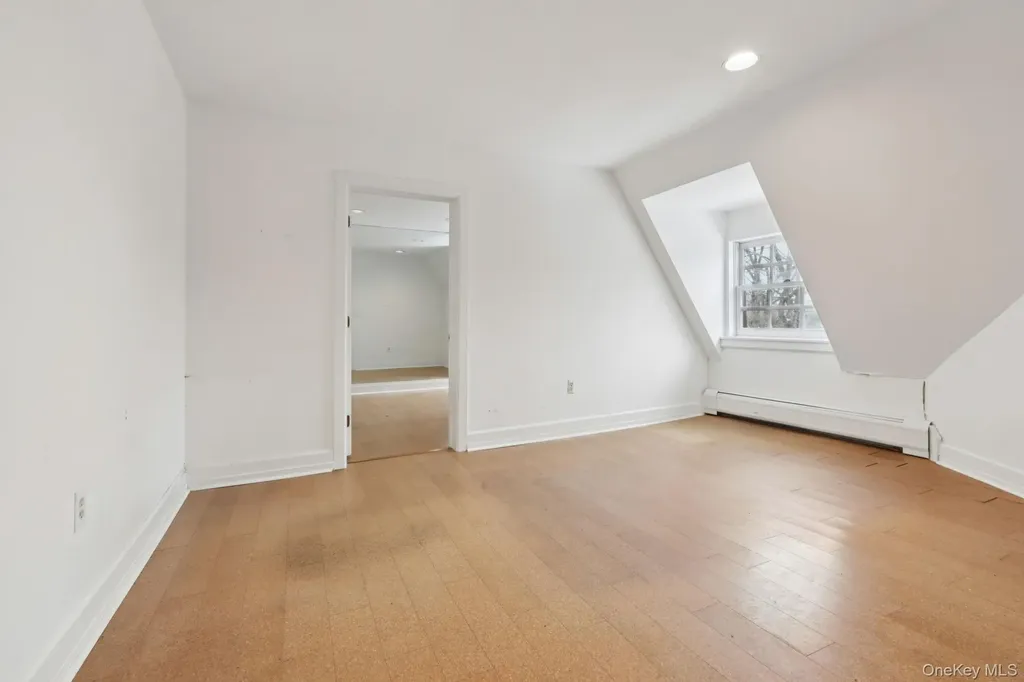 32 E Lake Stable Road Tuxedo Park NY 10987