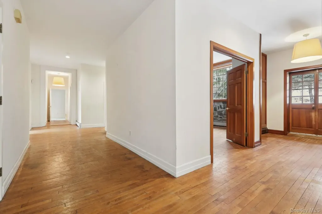32 E Lake Stable Road Tuxedo Park NY 10987
