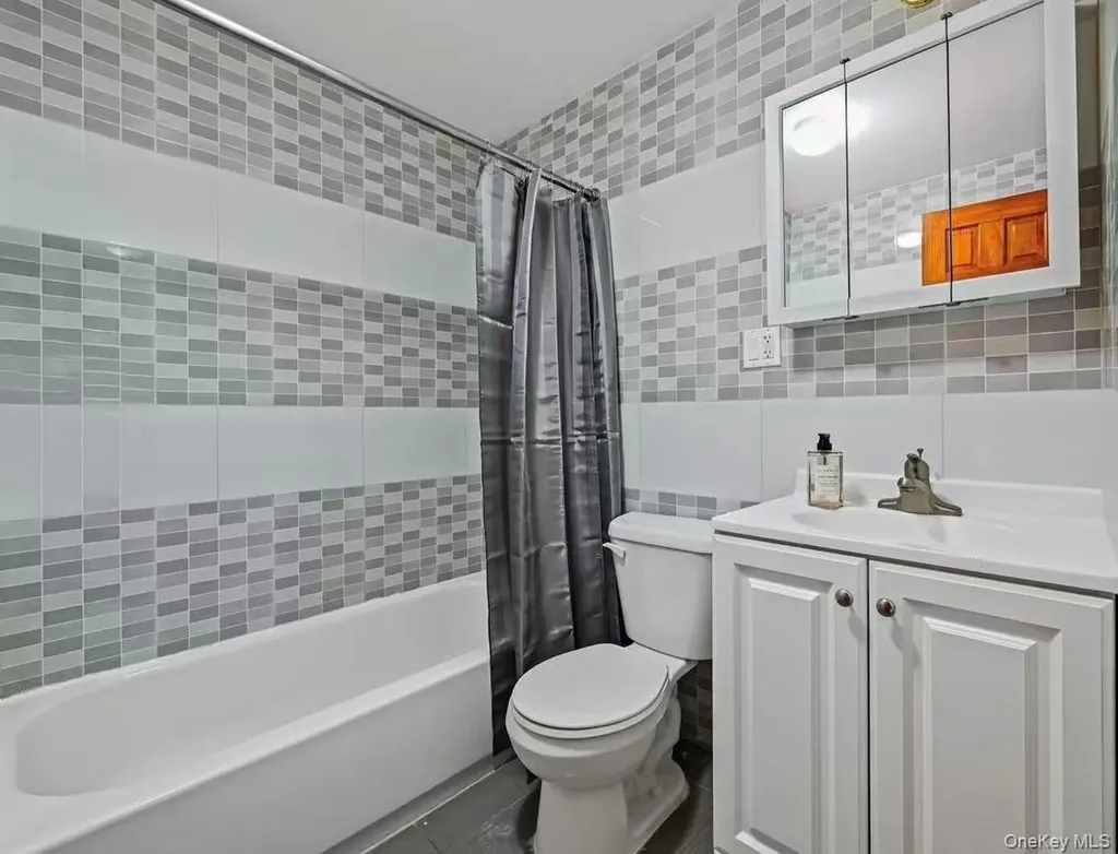 8409 Queens Boulevard Elmhurst NY 11373