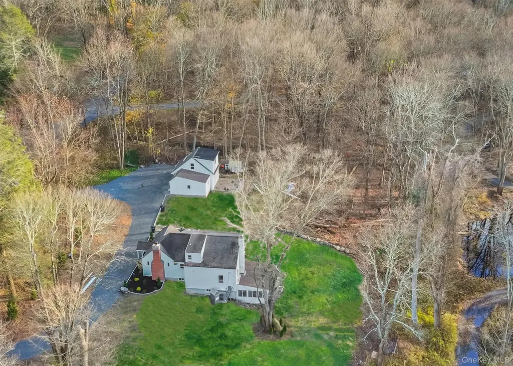 65 Hickory Lane Bedford NY 10506