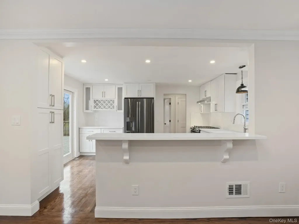 65 Hickory Lane Bedford NY 10506