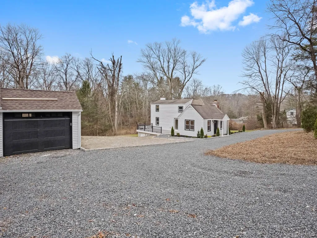 65 Hickory Lane Bedford NY 10506