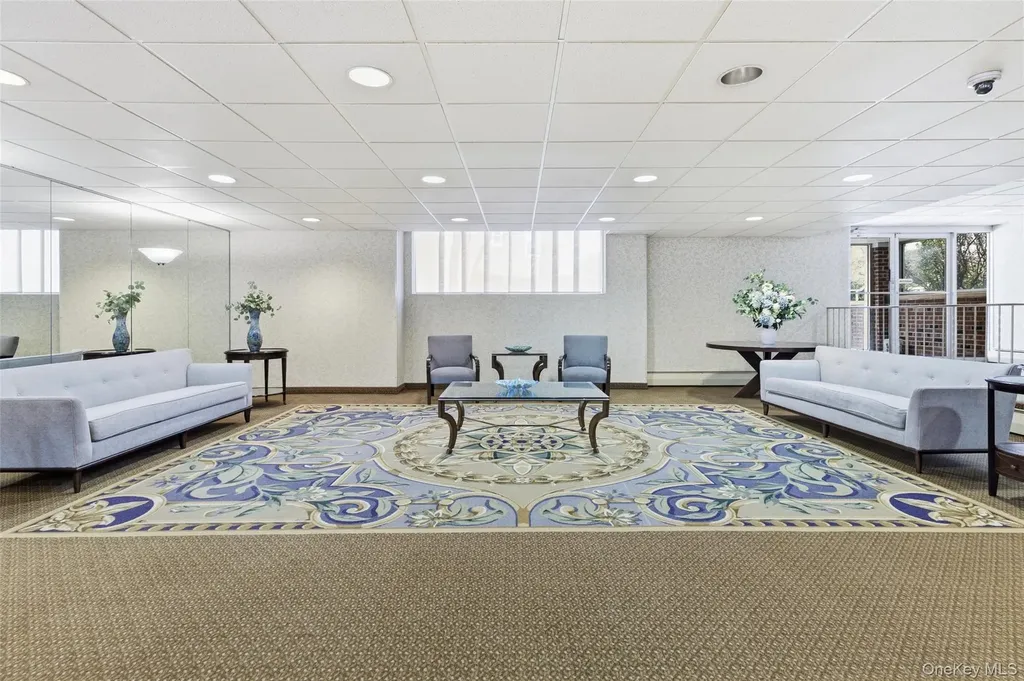 30 Daley Place Lynbrook NY 11563