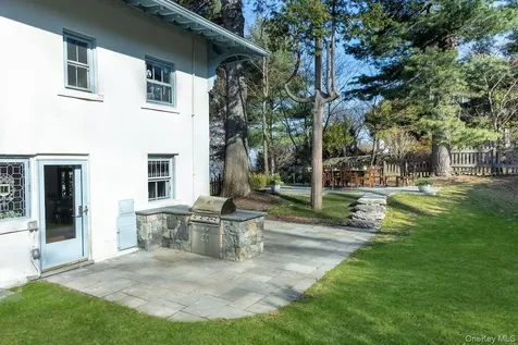 30 Southlawn Avenue Dobbs Ferry NY 10522