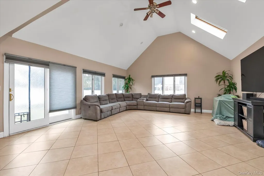 227 Concord Avenue West Hempstead NY 11552