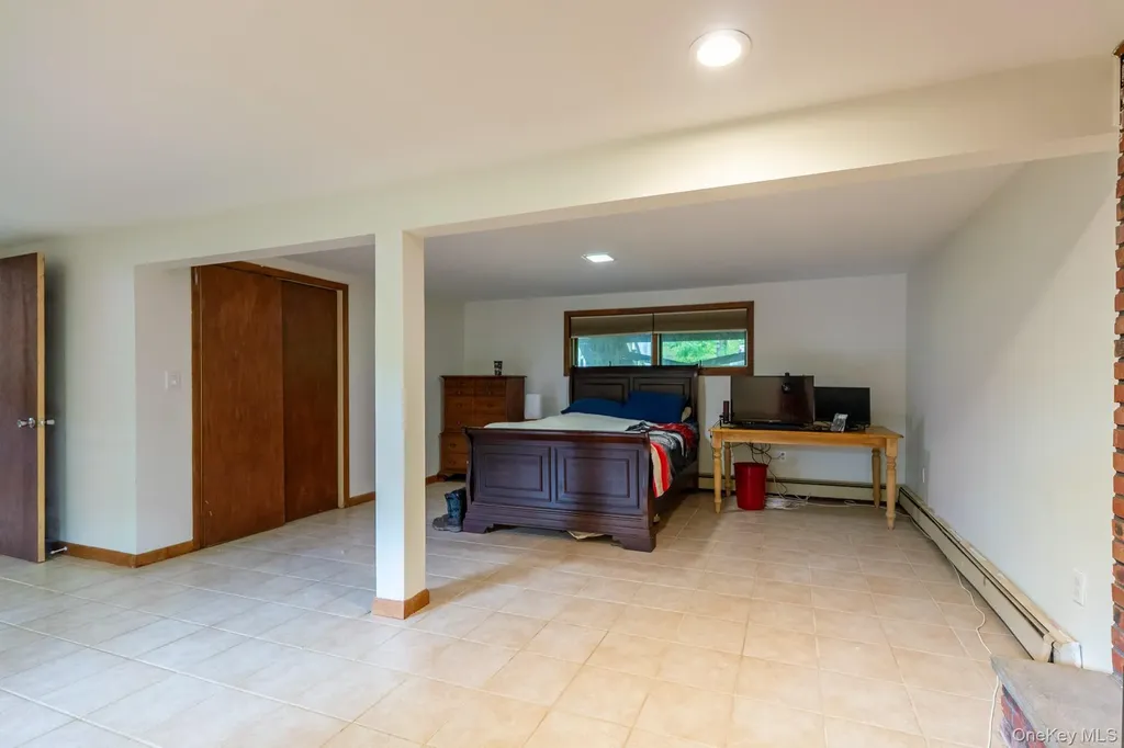 41 Mountain Drive Pleasant Valley NY 12569