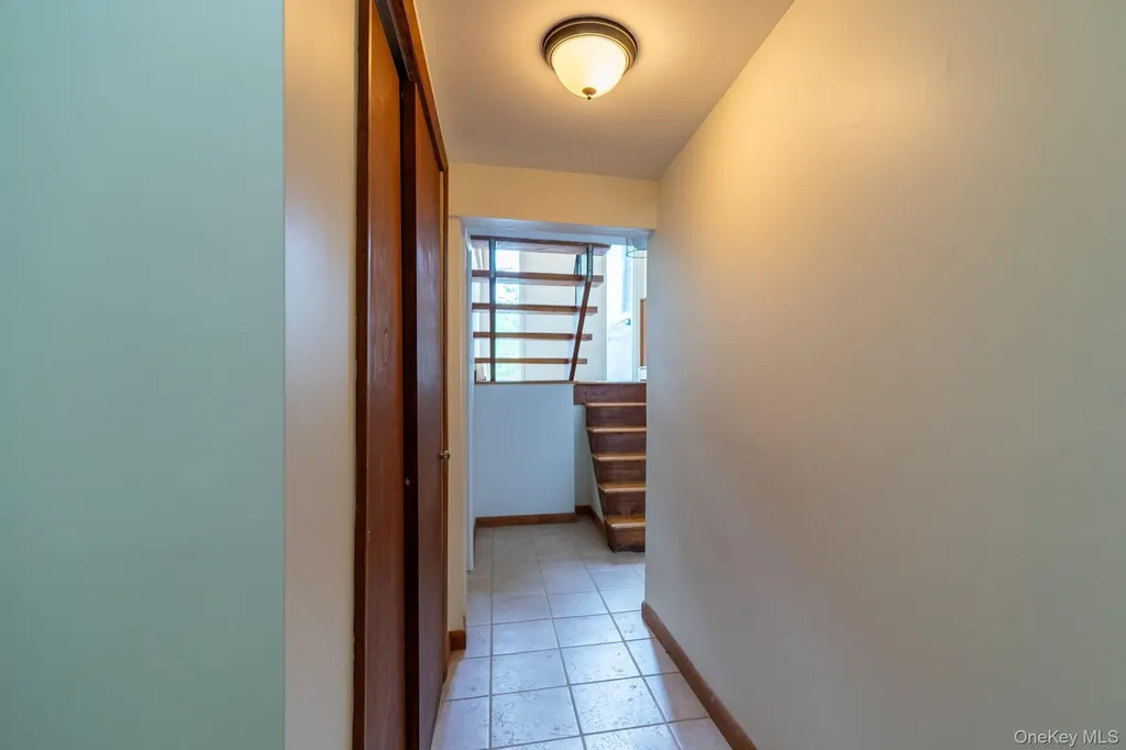 41 Mountain Drive Pleasant Valley NY 12569
