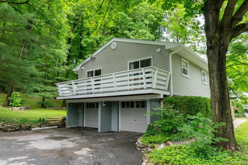 41 Mountain Drive Pleasant Valley NY 12569