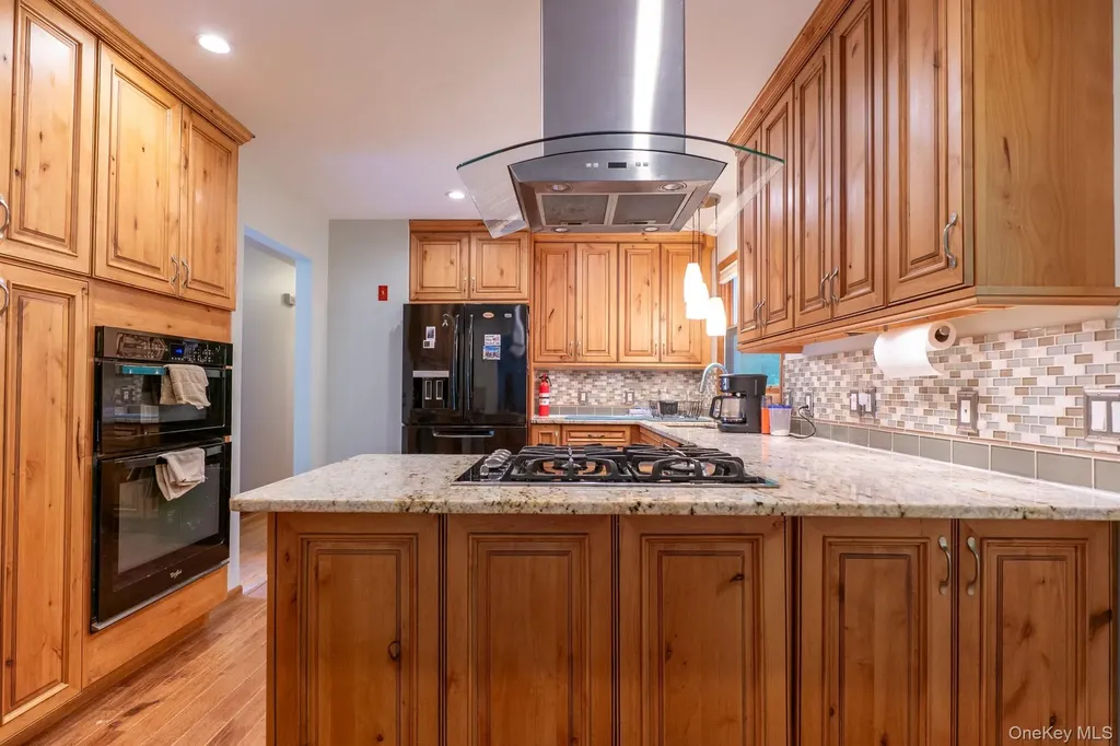 41 Mountain Drive Pleasant Valley NY 12569