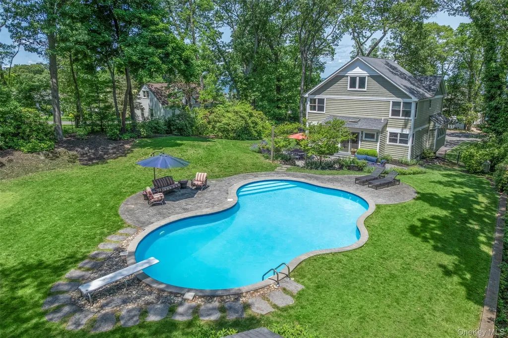 1 Beach Hill Drive Northport NY 11768