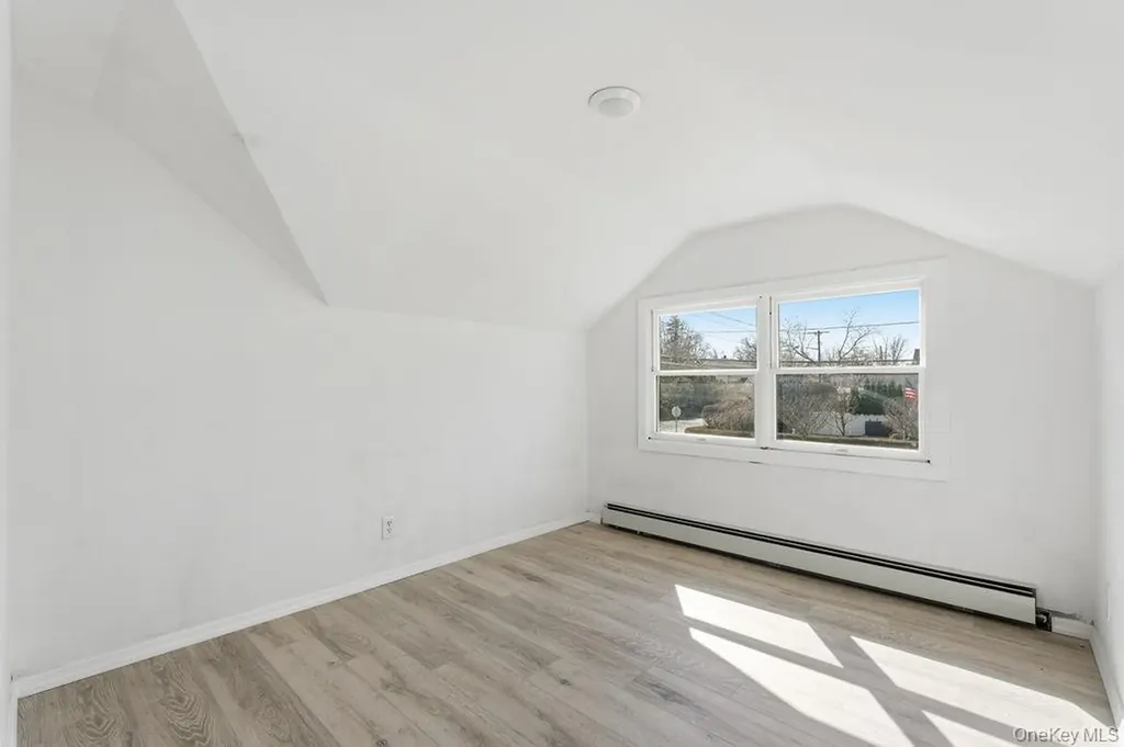 173 Ferndale Boulevard Islip NY 11751