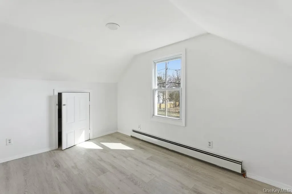 173 Ferndale Boulevard Islip NY 11751