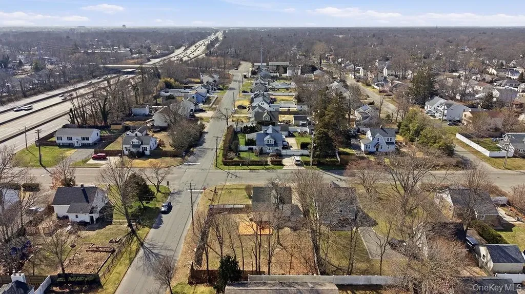 173 Ferndale Boulevard Islip NY 11751