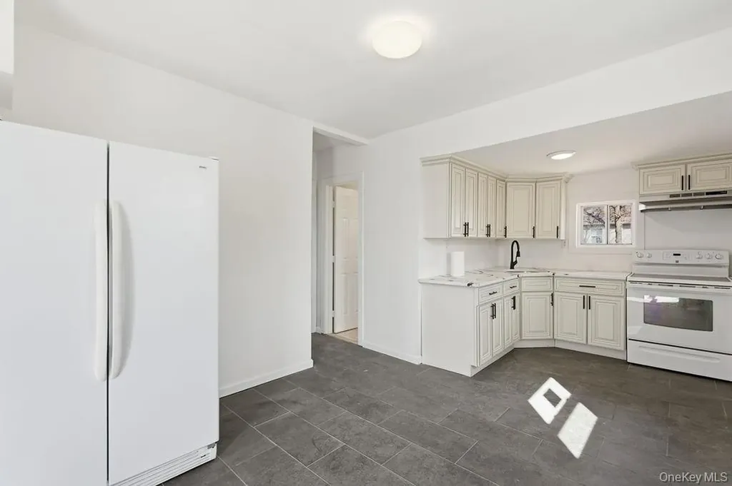 173 Ferndale Boulevard Islip NY 11751