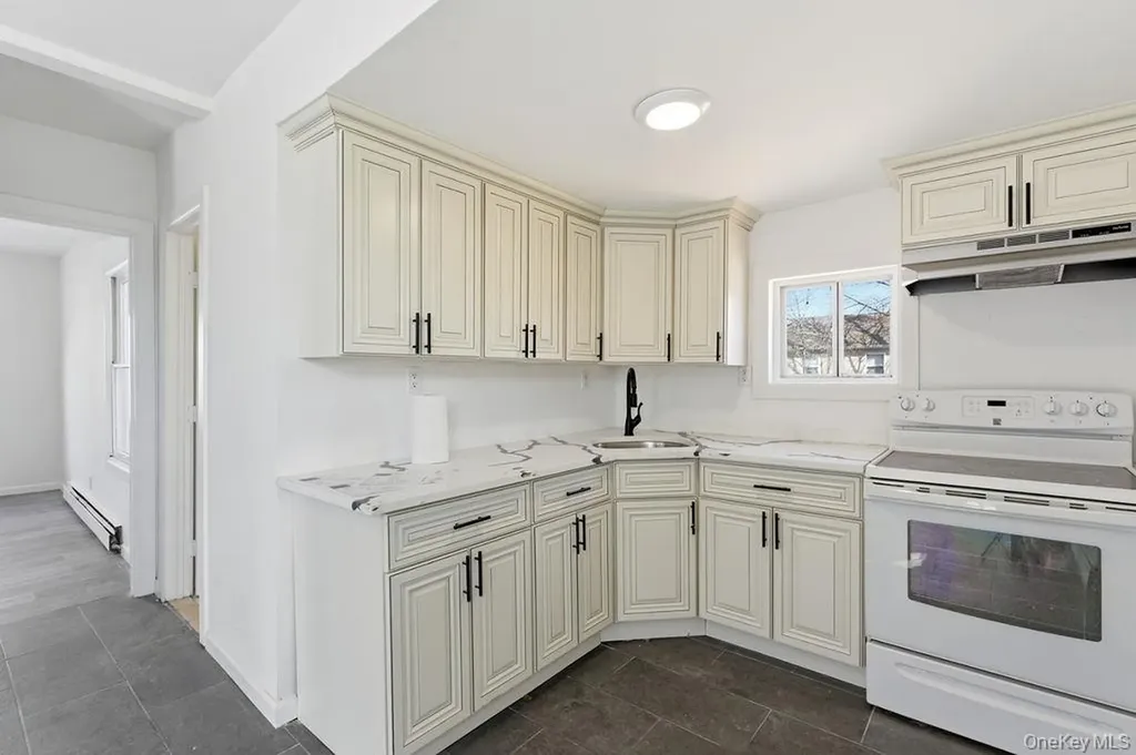 173 Ferndale Boulevard Islip NY 11751