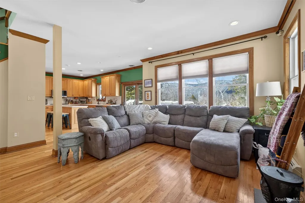 72 Coppergate Lane Warwick NY 10990