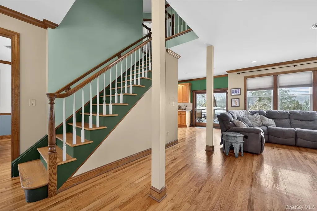 72 Coppergate Lane Warwick NY 10990