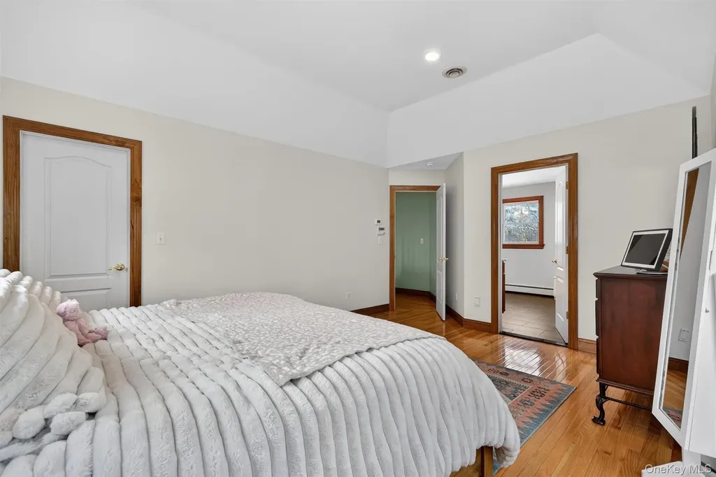 72 Coppergate Lane Warwick NY 10990