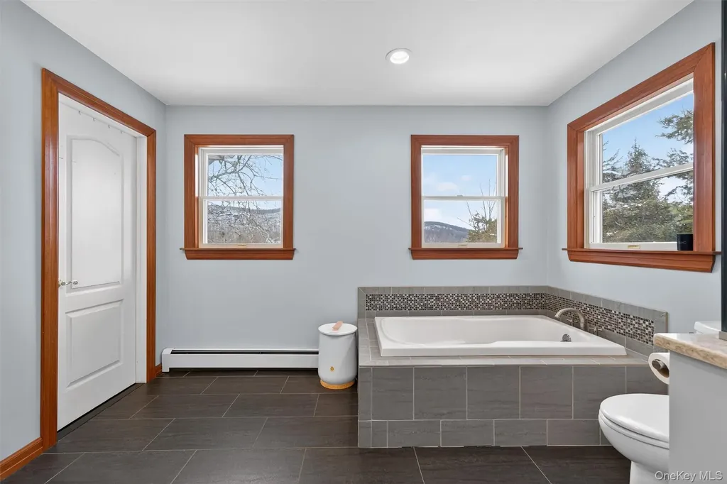 72 Coppergate Lane Warwick NY 10990