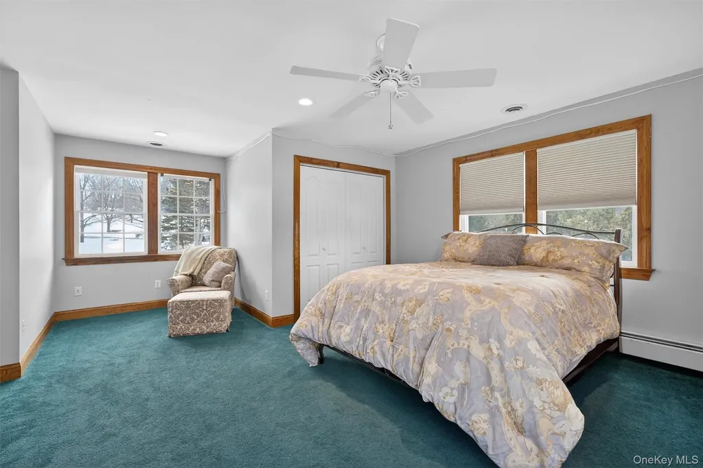 72 Coppergate Lane Warwick NY 10990