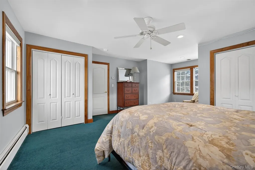 72 Coppergate Lane Warwick NY 10990