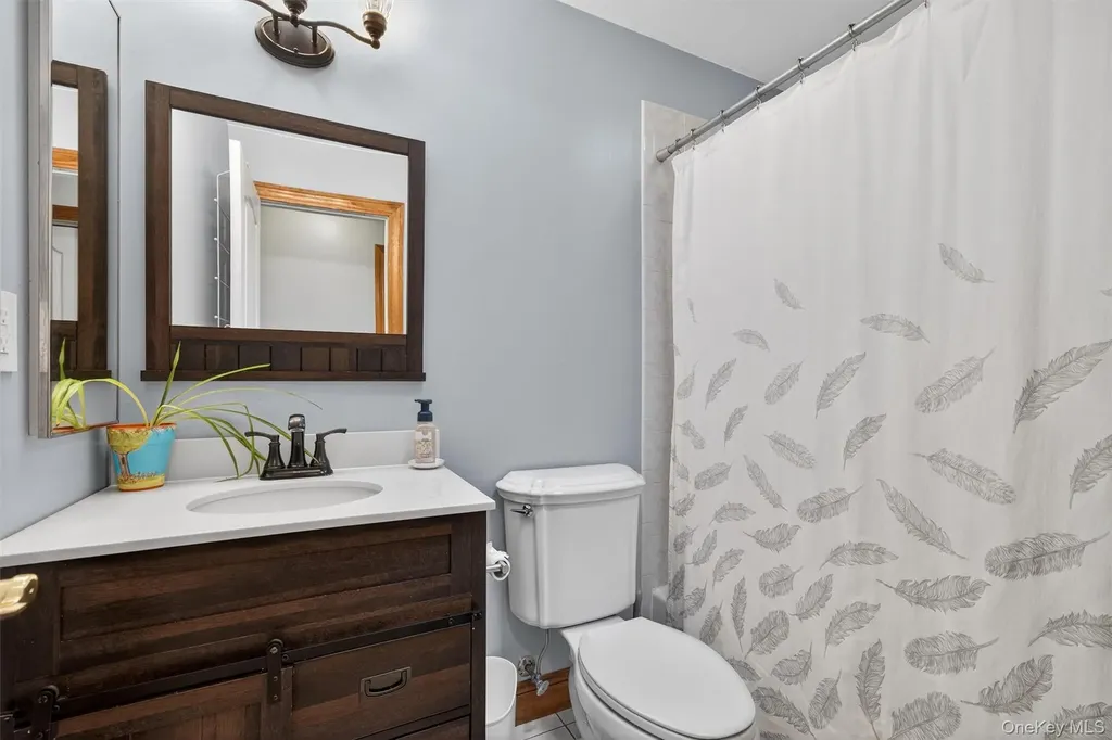 72 Coppergate Lane Warwick NY 10990
