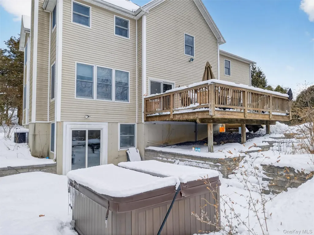 72 Coppergate Lane Warwick NY 10990