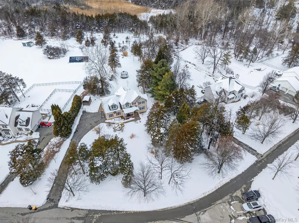 72 Coppergate Lane Warwick NY 10990