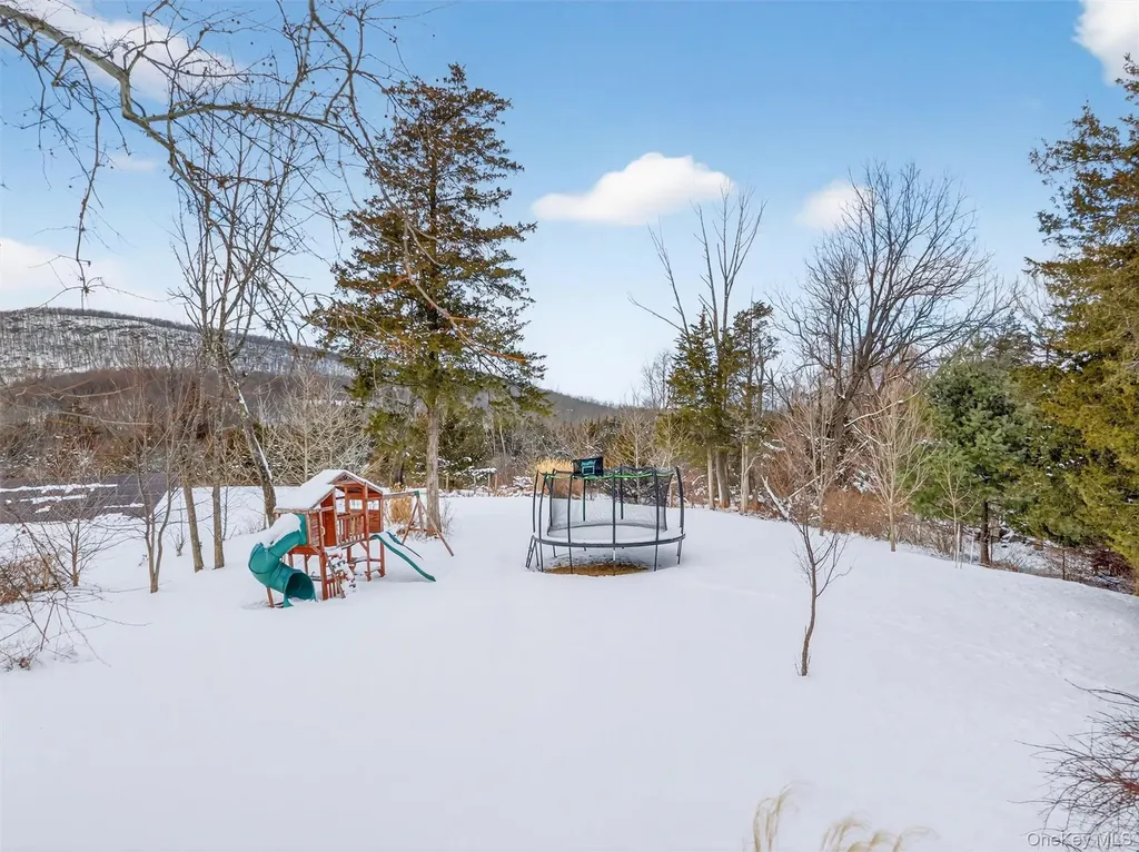 72 Coppergate Lane Warwick NY 10990