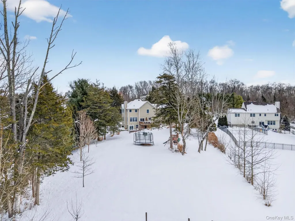 72 Coppergate Lane Warwick NY 10990