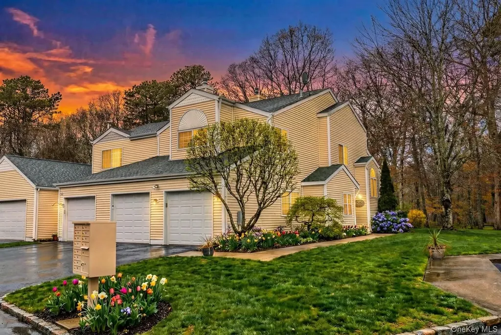168 Gothic Circle Manorville NY 11949