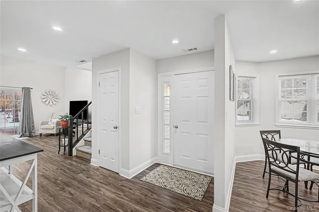 168 Gothic Circle Manorville NY 11949