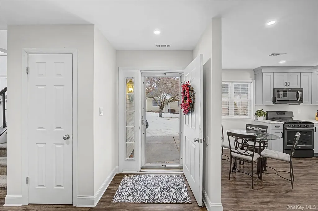 168 Gothic Circle Manorville NY 11949