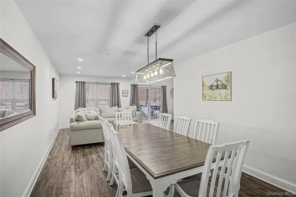 168 Gothic Circle Manorville NY 11949