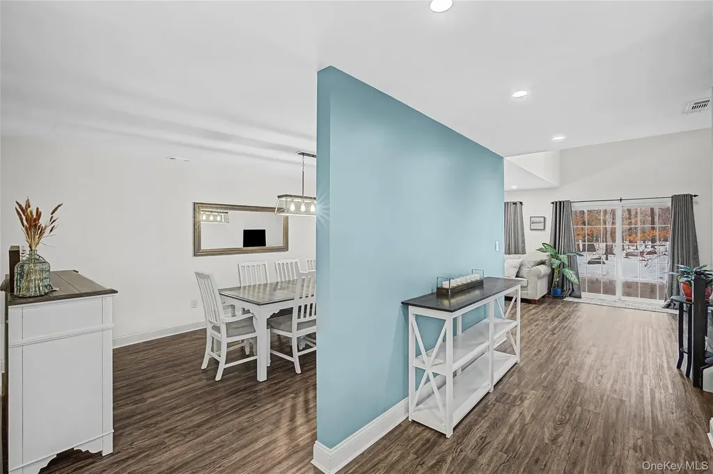 168 Gothic Circle Manorville NY 11949