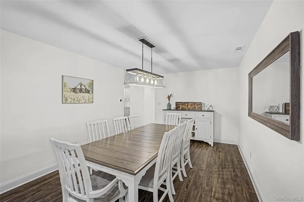 168 Gothic Circle Manorville NY 11949
