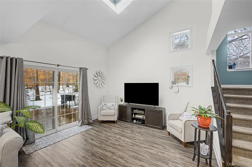 168 Gothic Circle Manorville NY 11949