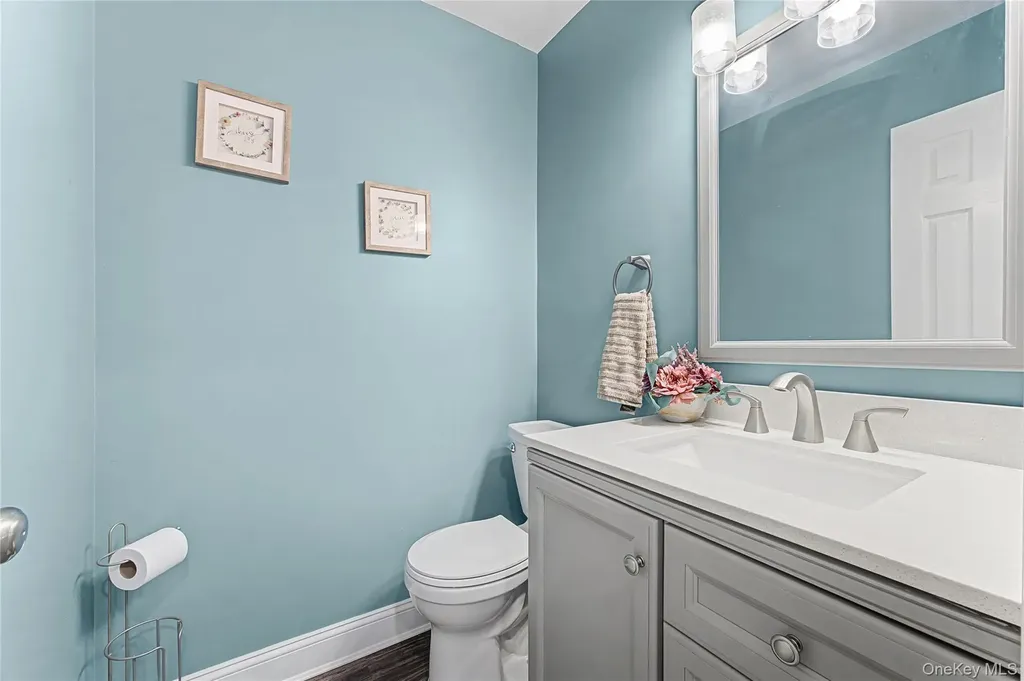 168 Gothic Circle Manorville NY 11949