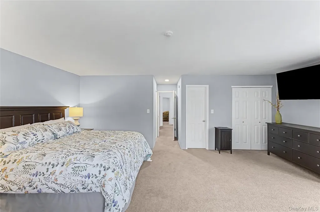 168 Gothic Circle Manorville NY 11949