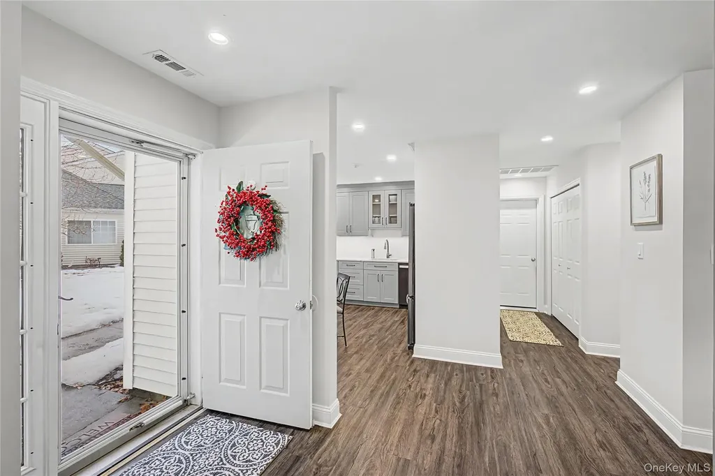 168 Gothic Circle Manorville NY 11949