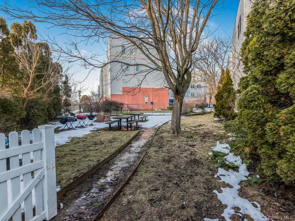 121 Sunset Boulevard Bronx NY 10473